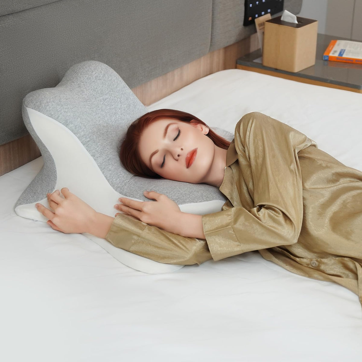WOGAHEV pillow construction stays supportive without flattening over time.