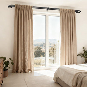 Wolistsa internal-thread connection offers smooth operation with any curtain.