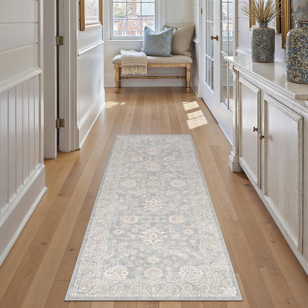 WondRg anti-slip dot bottom helps prevent movement on hard floors.