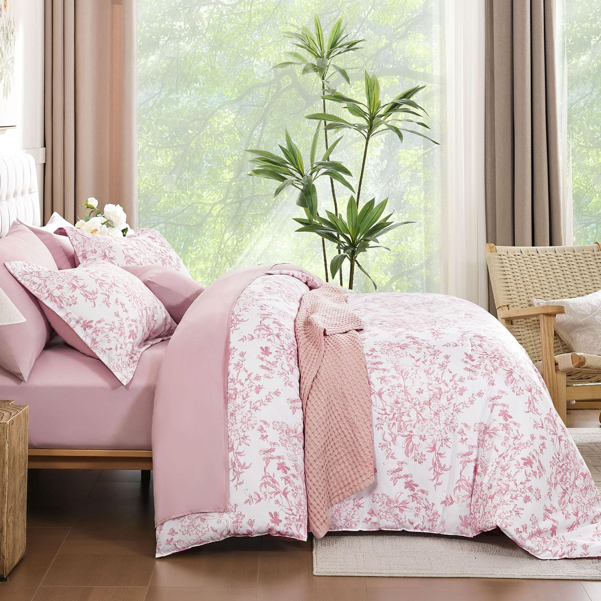 Decorative pillowcase 15x15 with WONGS BEDDING floral design