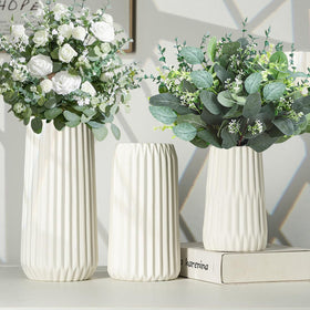 WONICE three-length stems enable dynamic, layered arrangements.