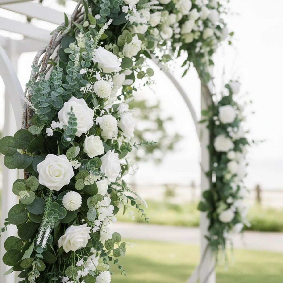 WONICE wedding table centerpiece idea using bundled stems for romance.