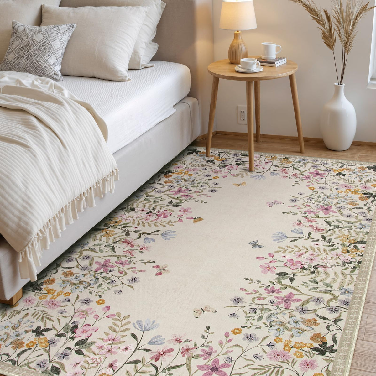 Wonnitar rug with non-slip backing stays in place on hardwood floors