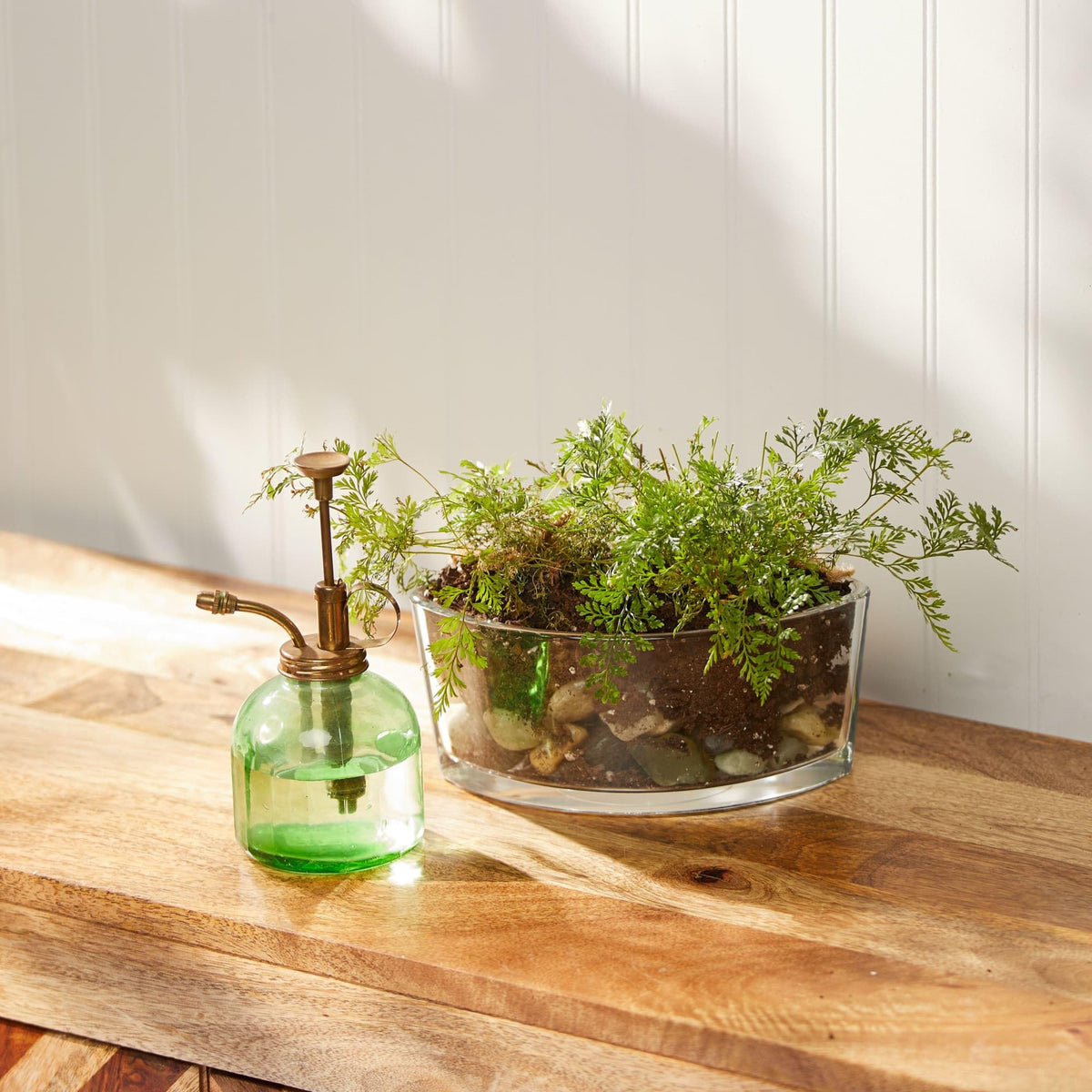 WoodWick ellipse melt pool ensures even scent distribution throughout space.