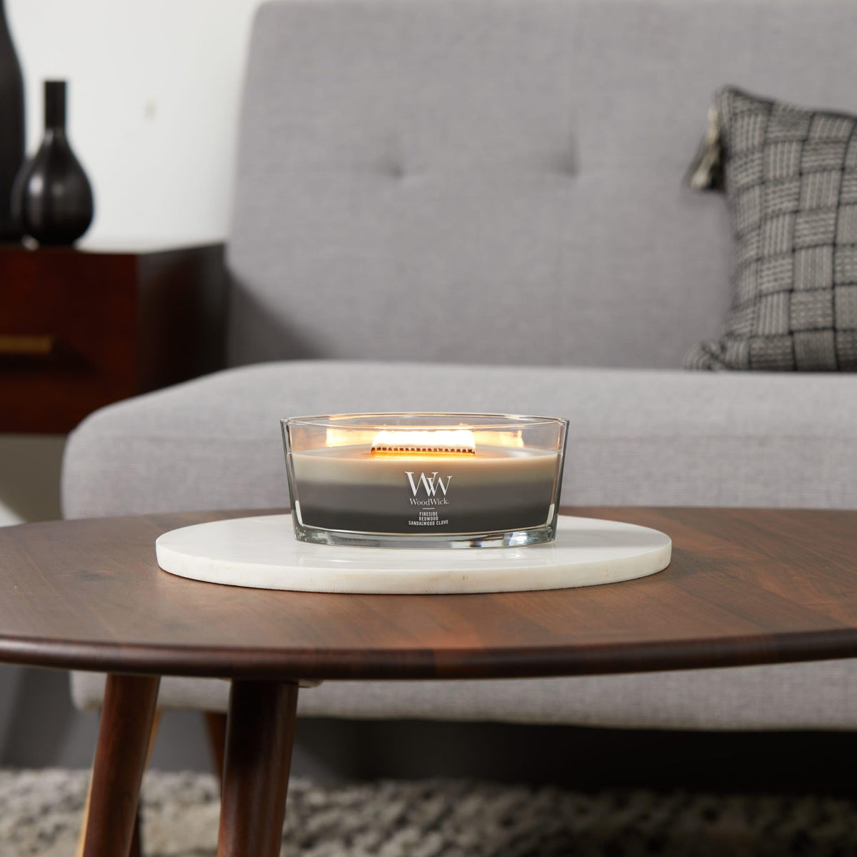 WoodWick Hearthwick Flame creates a long dancing wick and satisfying crackle.