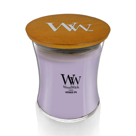 WoodWick lavender-eucalyptus aroma closeup highlights calming scent blend.