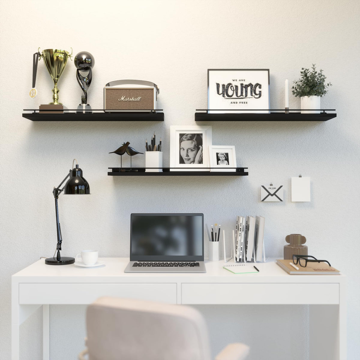 WOPITUES kitchen storage on shelves saves space and functions.