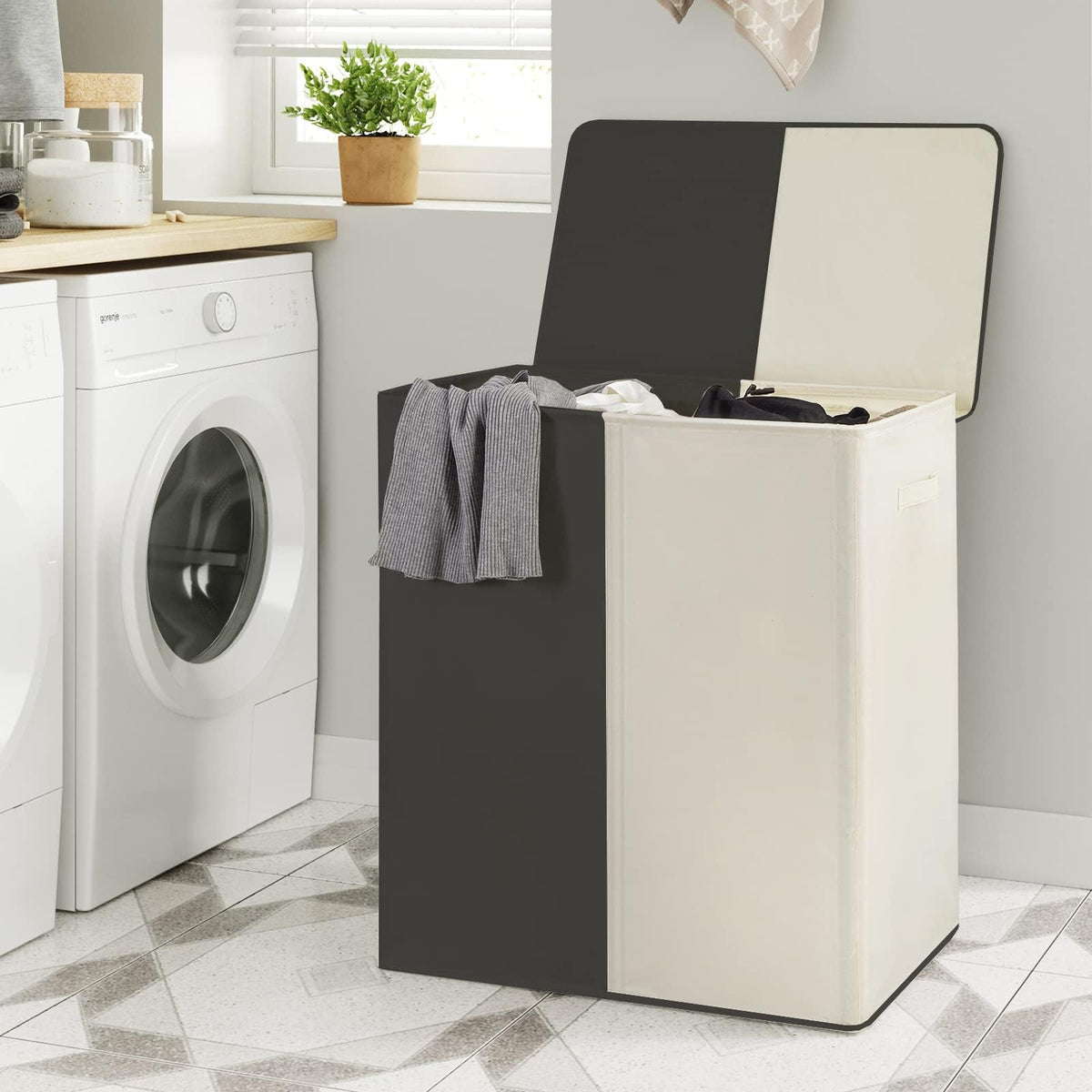 WOWLIVE six-fiber-rods frame keeps its shape under heavy laundry.