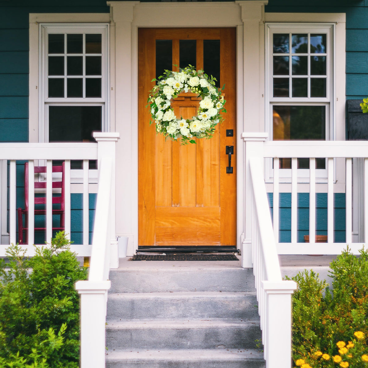 WreathDream summer wreath with hydrangea and daisy accents for seasonal charm