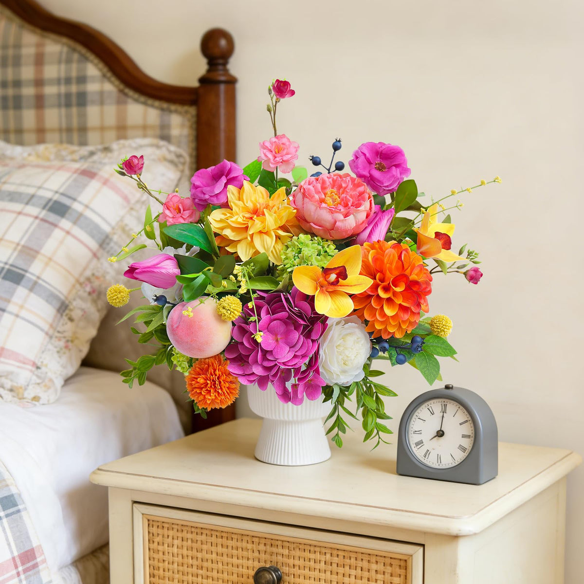 Soft color tones and lifelike petals enhance any room ambiance