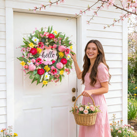 WreathQueen spring gift wreath suits housewarmings and seasonal celebrations.