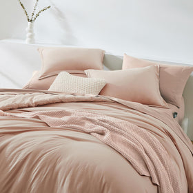 WRENSONGE flat sheet 90x102 provides ample coverage.