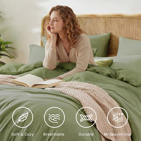 WRENSONGE fitted sheet in sage-green demonstrates snug fit and reinforced pocket.