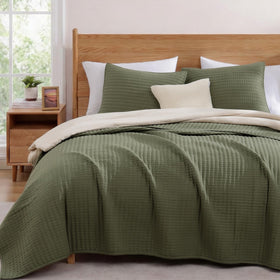 WRENSONGE olive green California King quilt top view for roomy, breathable comfort.