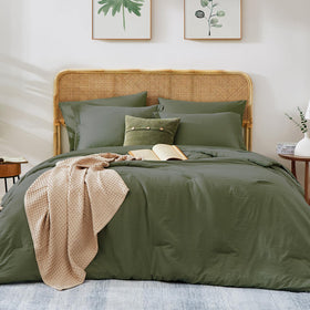 Wrensonge Queen comforter set flat sheet displayed for a cozy bed setup.