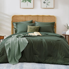 WRENSONGE queen comforter set in deep forest color for a cozy, inviting bedroom.