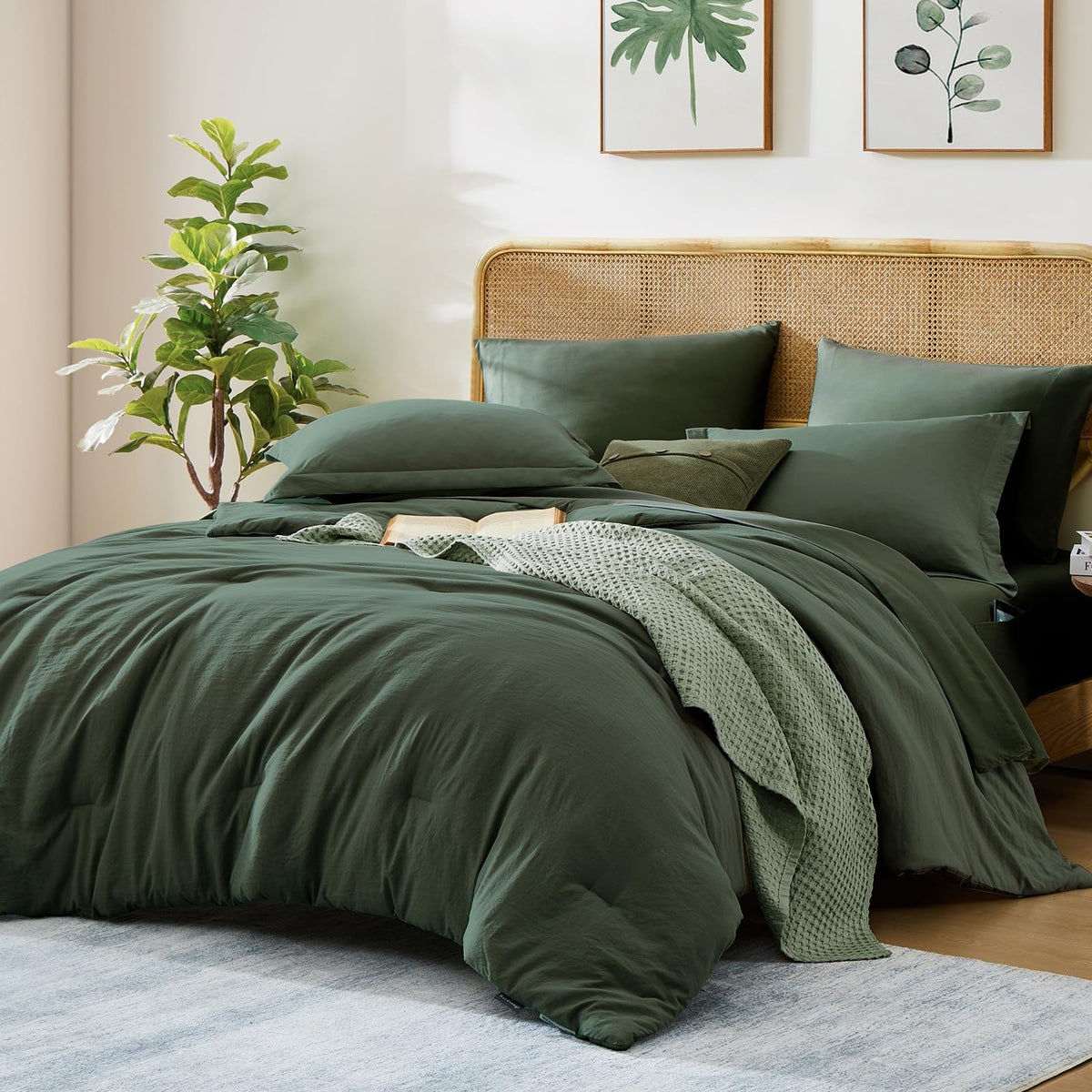 WRENSONGE seven-piece bed in a bag laid out for a quick room refresh.