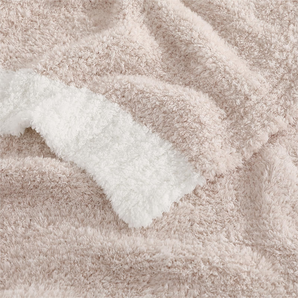 WRENSONGE cuddle-worthy throw blankets enhance cozy movie nights