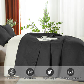 WURUIBO microfiber fabric close-up shows soft hand and smooth drape.