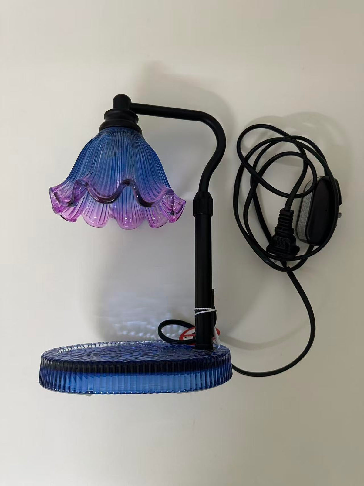 WYghyronic Blue Candle Warmer complements any decor
