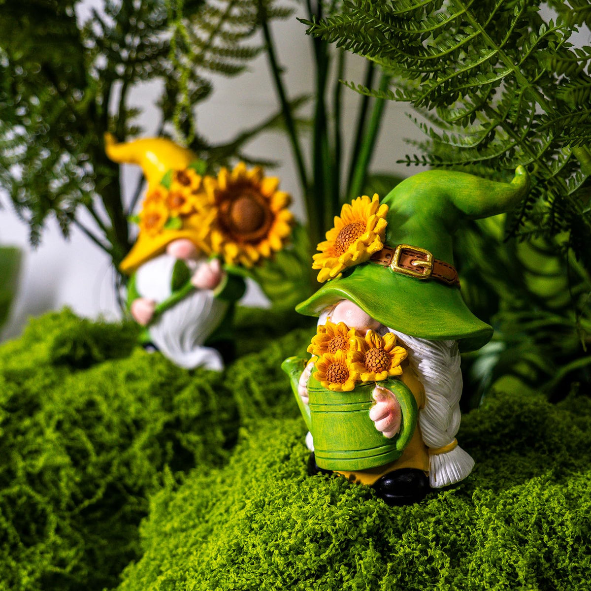 WZAPPKEW two-pack sunflower gnomes for versatile home or garden accents.
