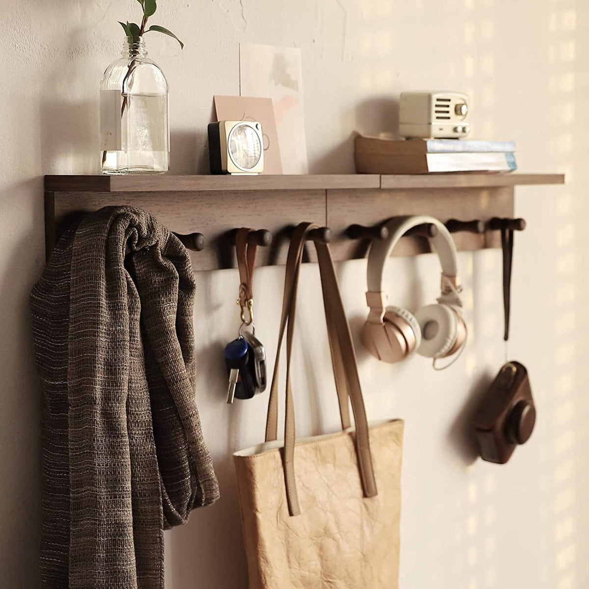 XAOMLP decorative retro wooden coat rack enhances hallway decor