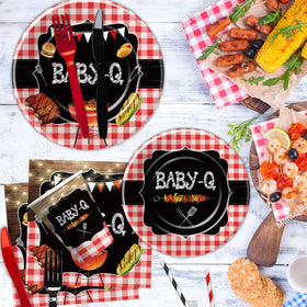 Xenorik Baby Q cups provide mess-free sipping for guests during the party.