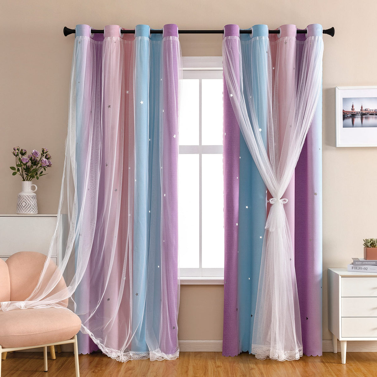 XiDi Dream Star curtain sheer layer with lace edges adds privacy and elegance.