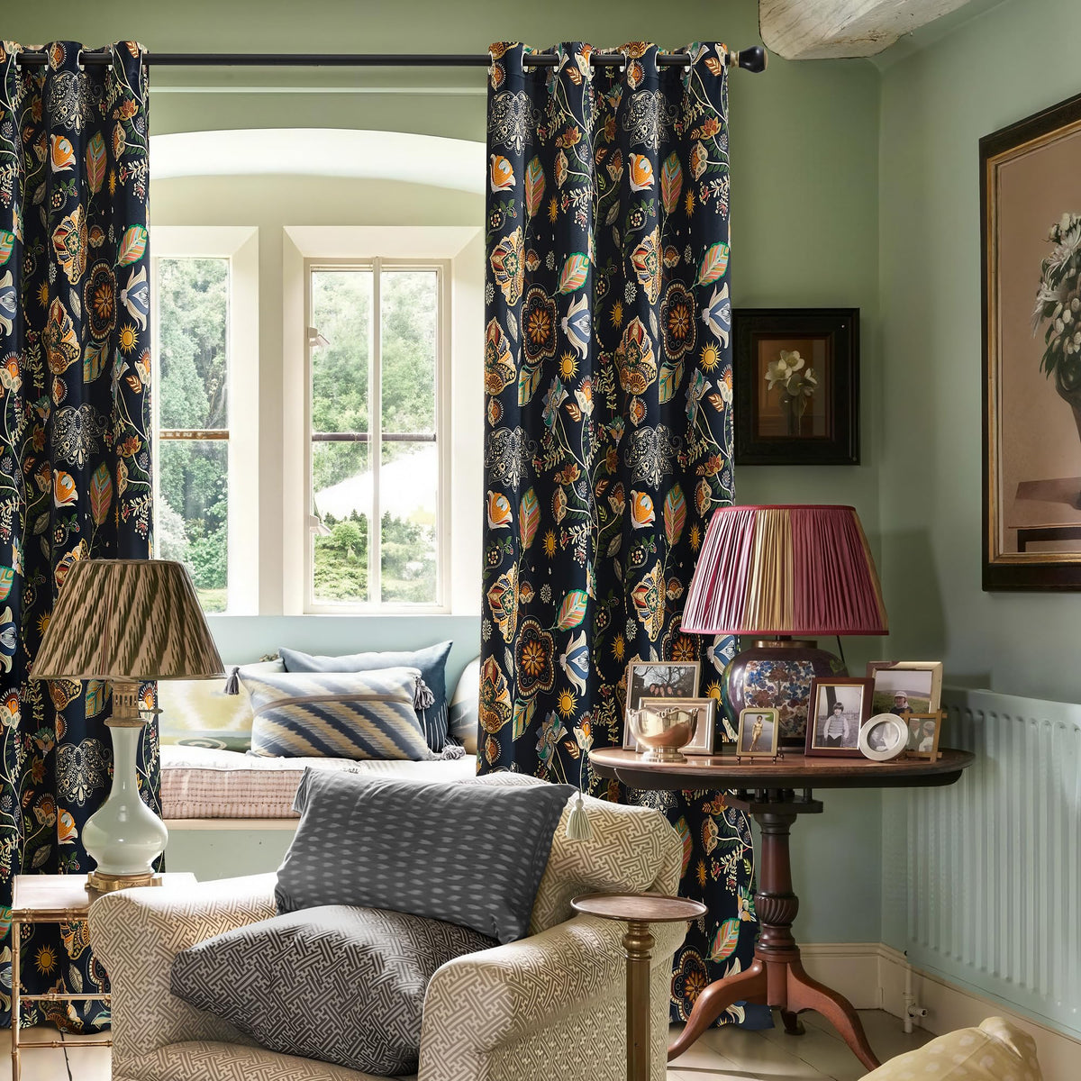 XiDi navy blue textile protects furniture from sun exposure and fading