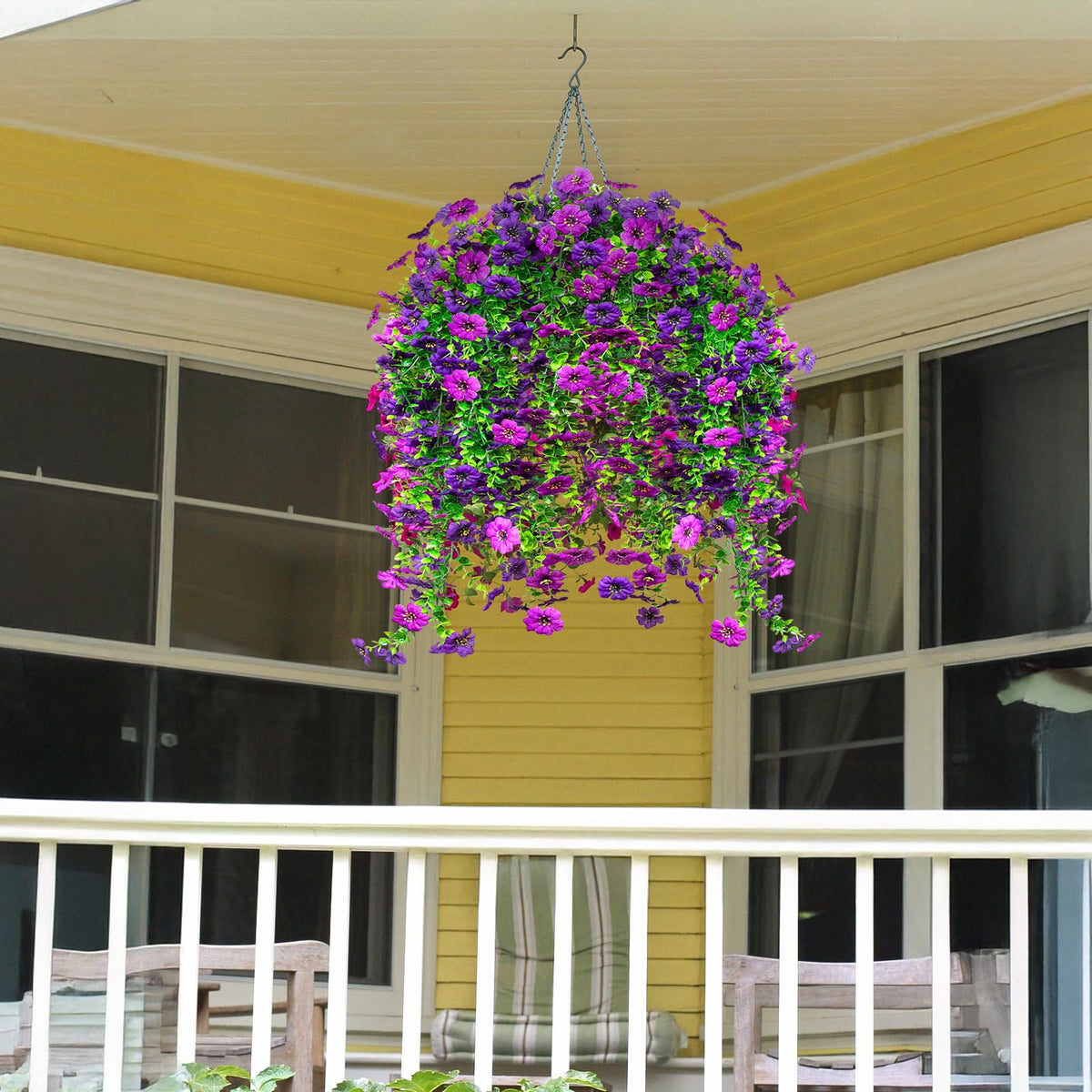 Ximiloor daisy-eucalyptus trailing bundles enhance outdoor walkways and patios.
