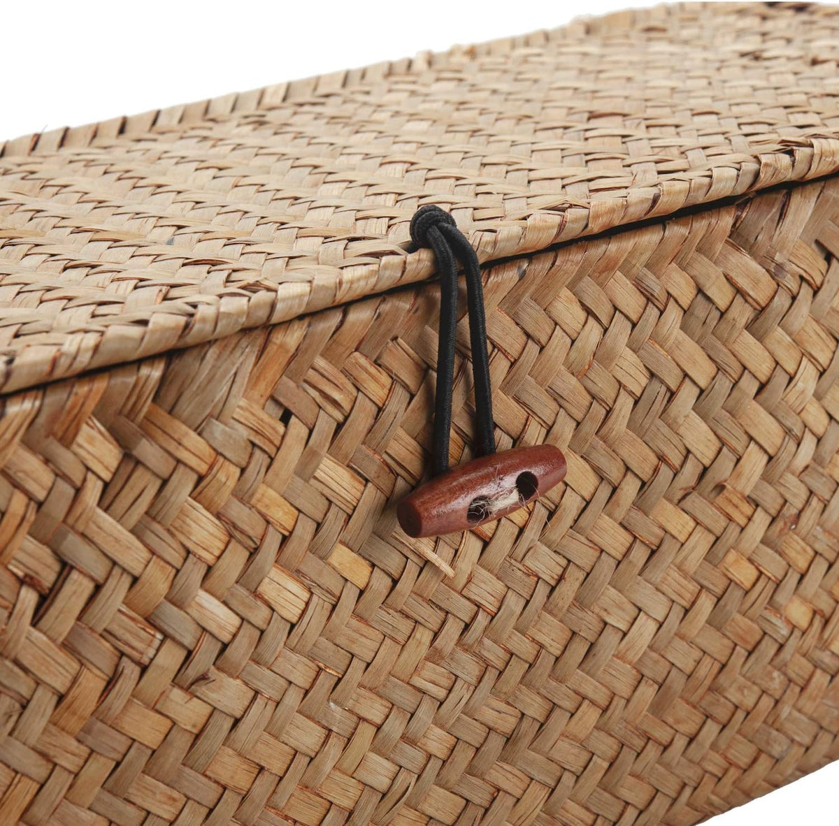XIMISISE three-section basket keeps bathroom items neatly organized