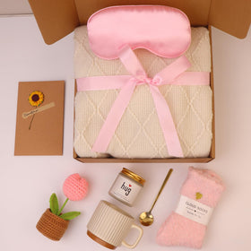 XKOYY birthday gift basket candle — soy candle to create a calming ambience.