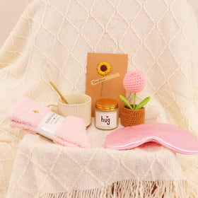 XKOYY birthday gift basket mug — ceramic vessel for comforting hot drinks.