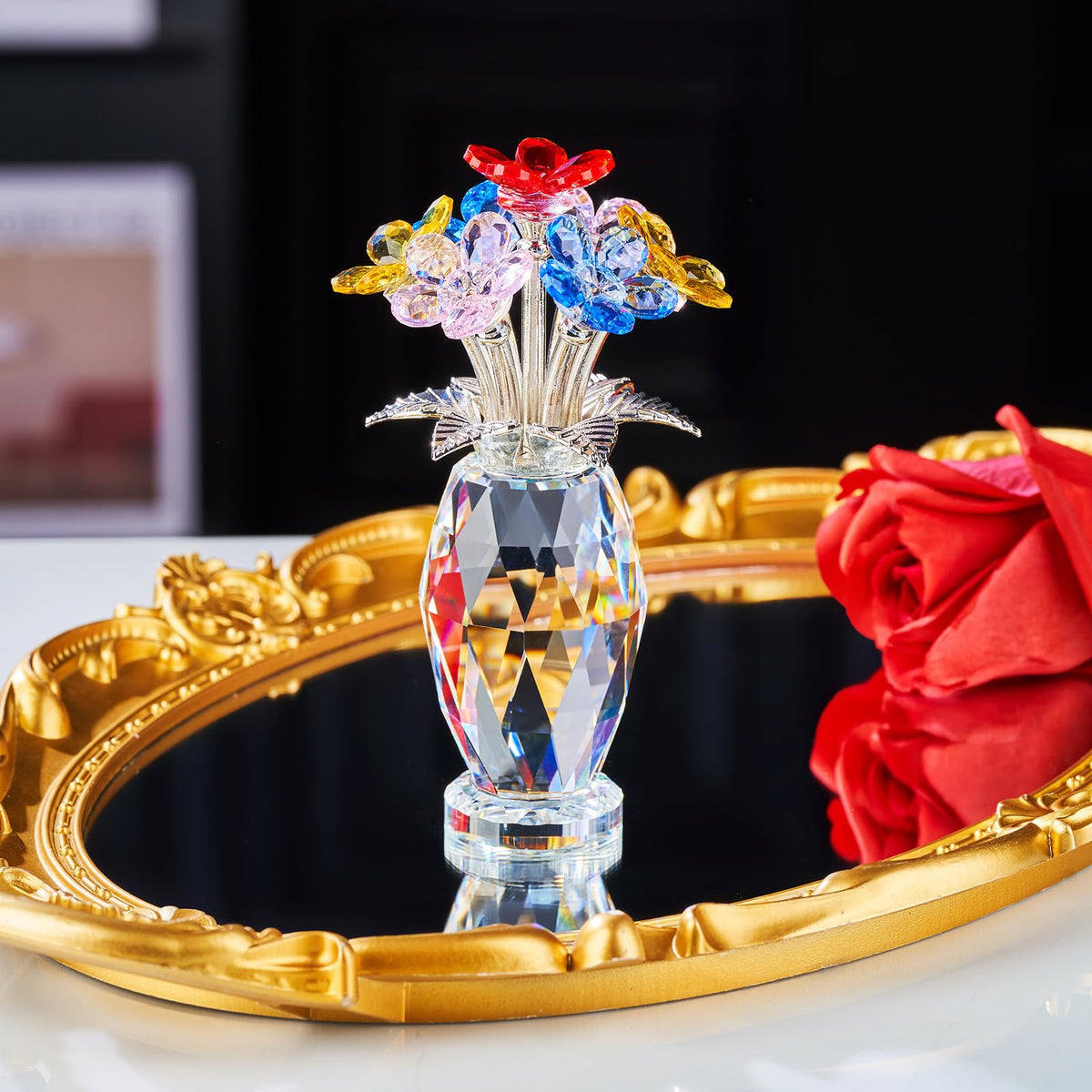 XLSJGYP handcrafted glass flower detail shows precision and sparkle