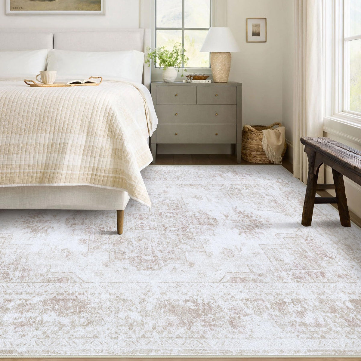 XLUEZ machine-washable fabric allows quick refresh after busy days.