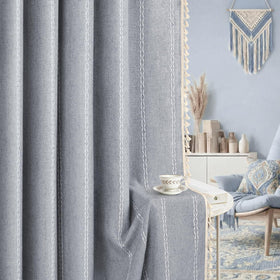 XOGUIBO fits most curtain rods for flexible installation.
