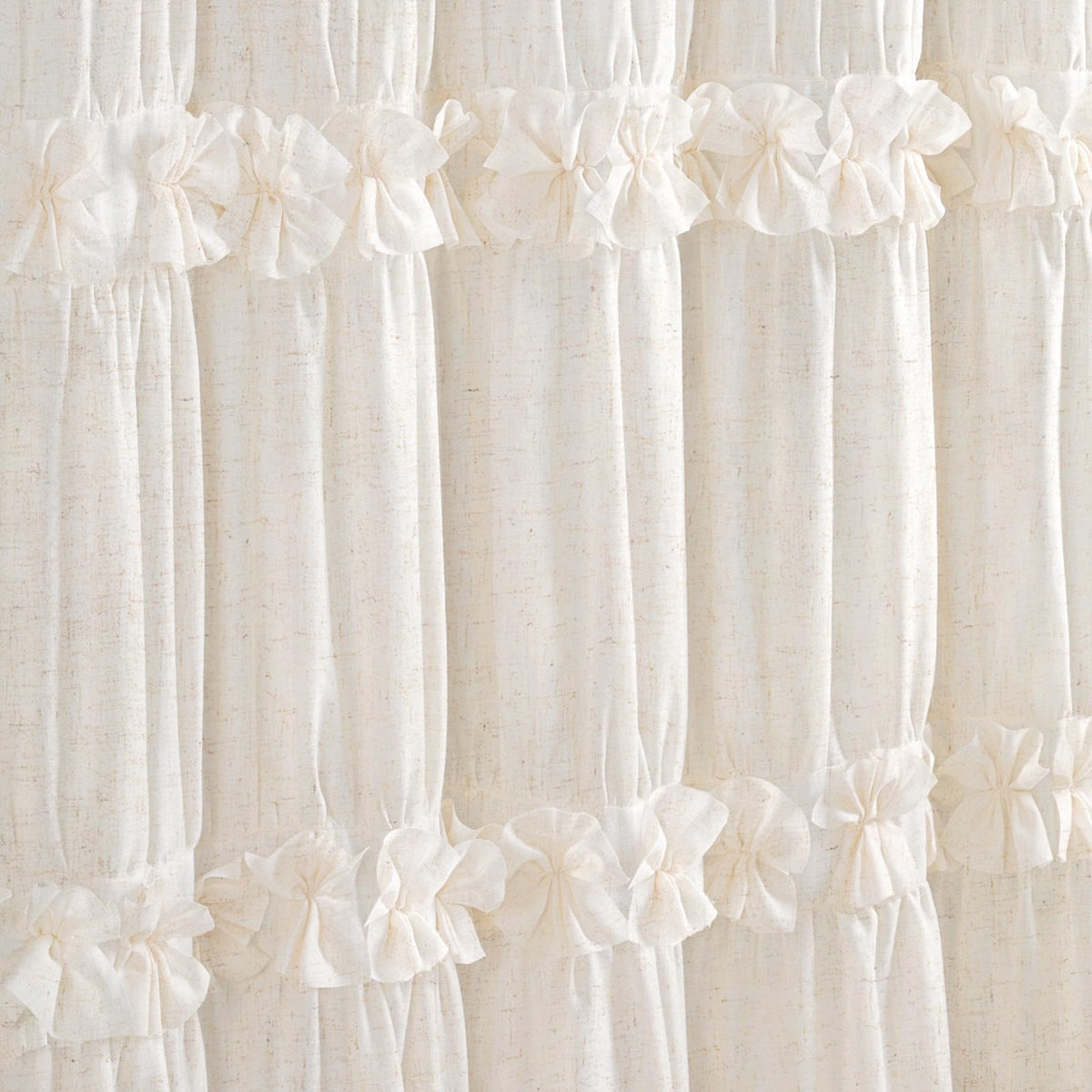 XOGUIBO ruffle detailing provides a cozy boutique-inspired bathroom feel