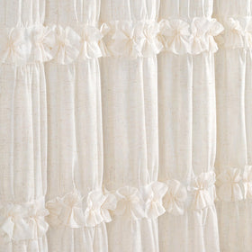 XOGUIBO ruffle detailing provides a cozy boutique-inspired bathroom feel