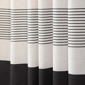 XOGUIBO rust-resistant grommets ensure long-lasting mounting.
