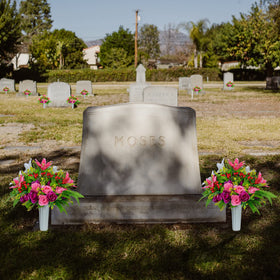 XONOR vase with ground spike for stable cemetery installation in wind