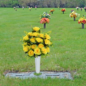 XONOR memorial flowers, sun-proof and water-resistant for long-lasting color.