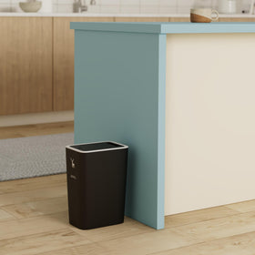 XPIY trash-can-odor-control contains odors for a fresher space