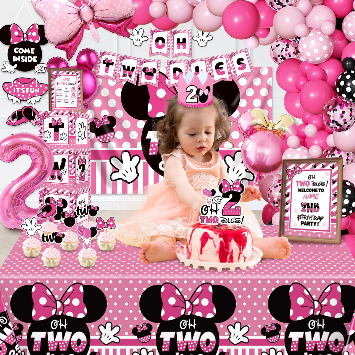 XSOOH Oh Twodles tablecloth ties the theme together for a cohesive setup