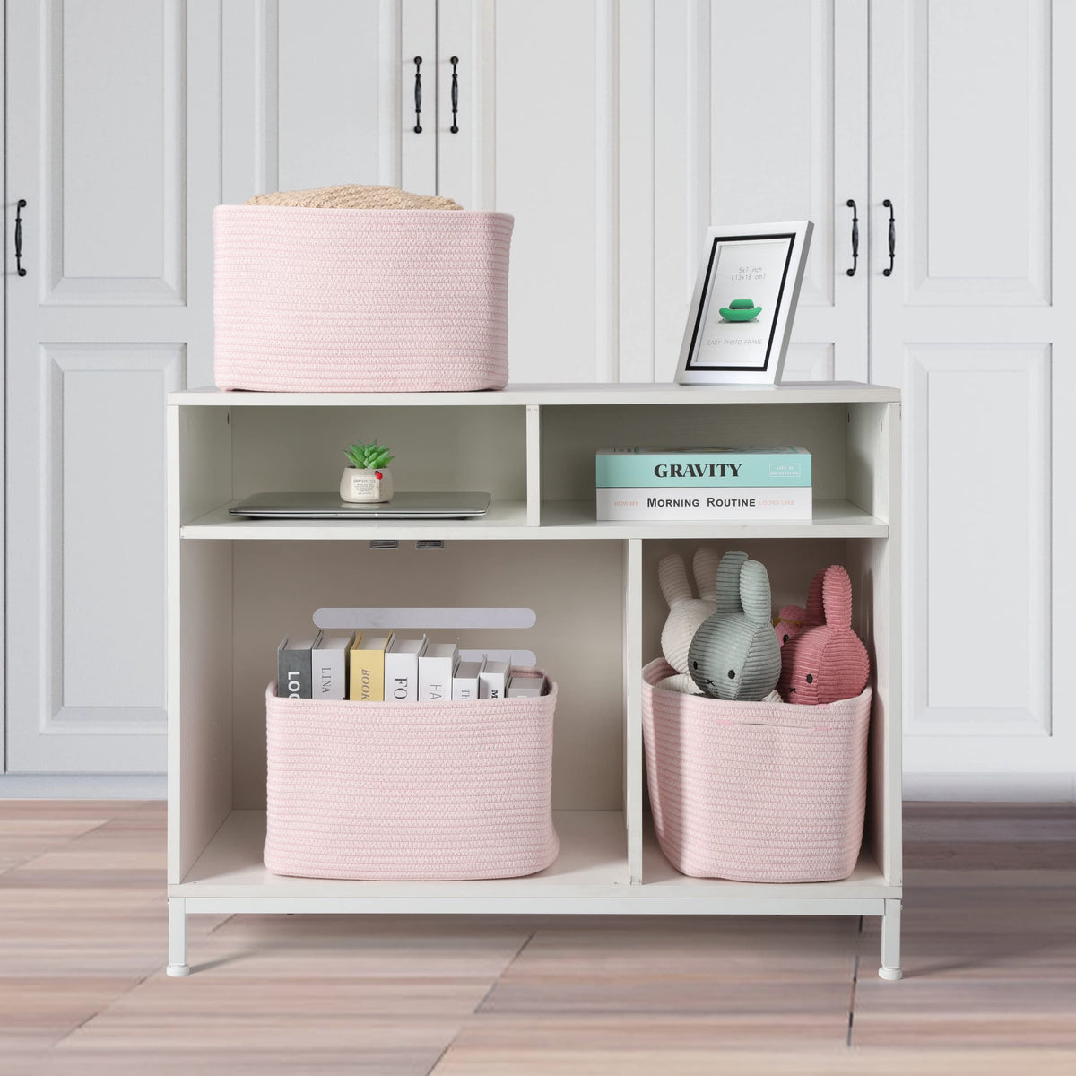 XUANGUO rope basket for toys, books, and towels helps organize playroom.