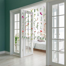 XunYee chair centerpiece garland enhancing tables and seating areas.