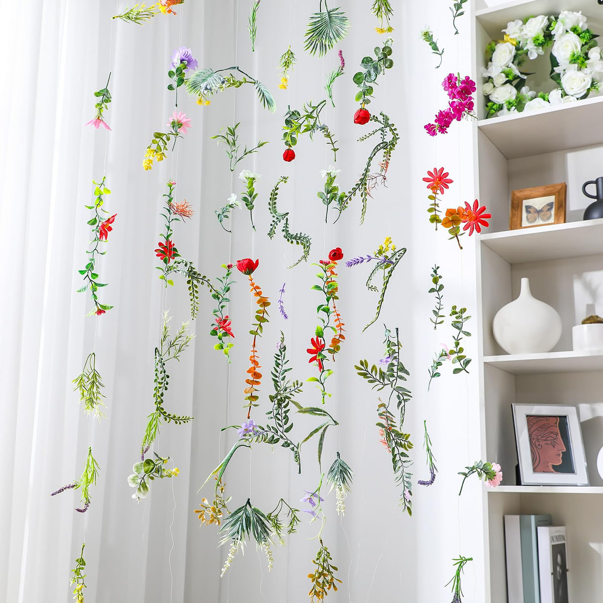 XunYee floral garland hangs gracefully on mantels for seasonal ambiance.