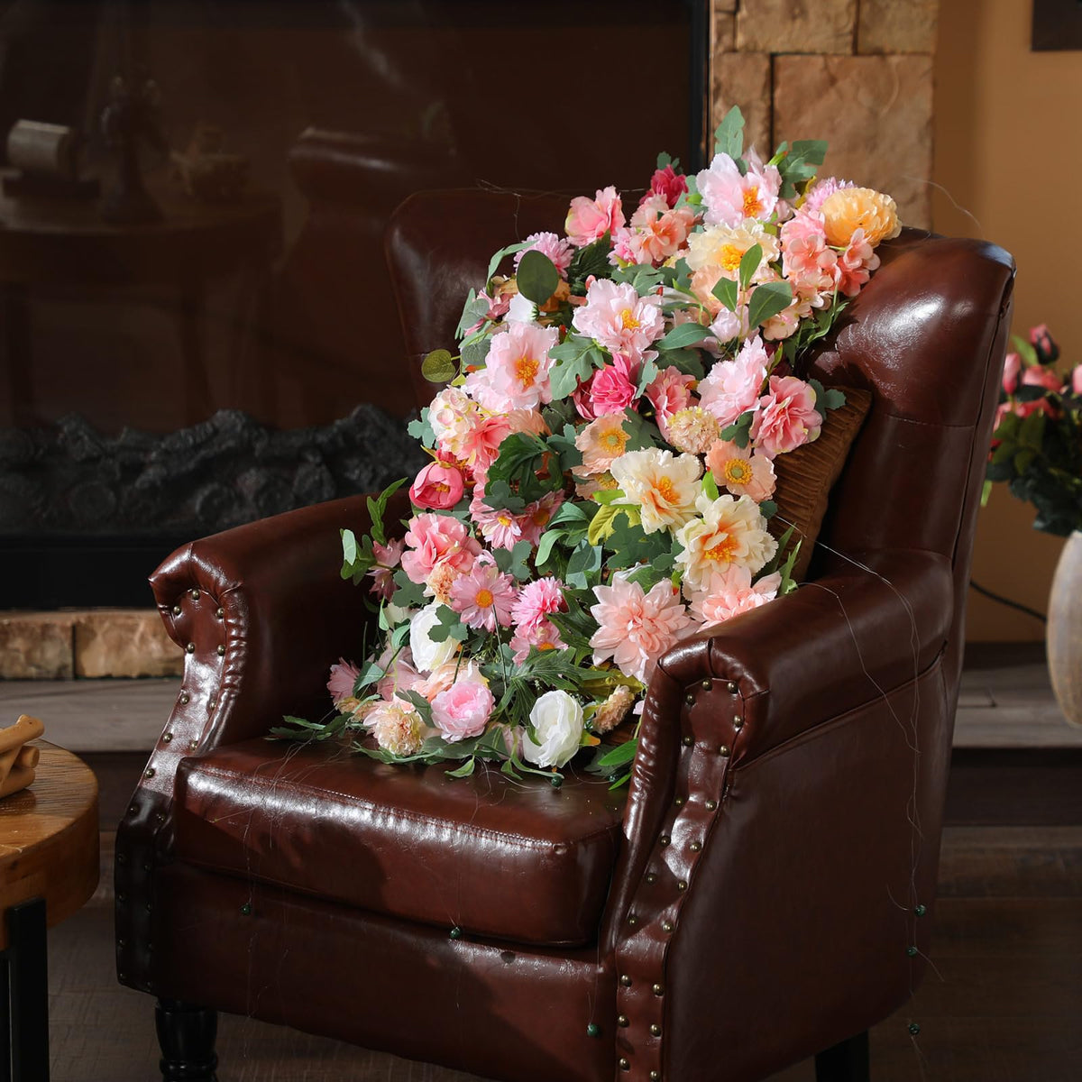 XunYee artificial silk flower vines offer soft texture and vibrant color