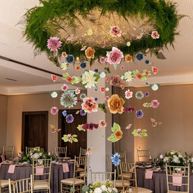 XunYee valentines and mother’s day decor garland to brighten celebrations