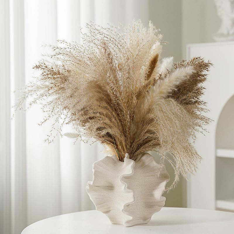 XYQXYQ Modern Art Ceramic Vase close-up reveals sculptural texture for premium display