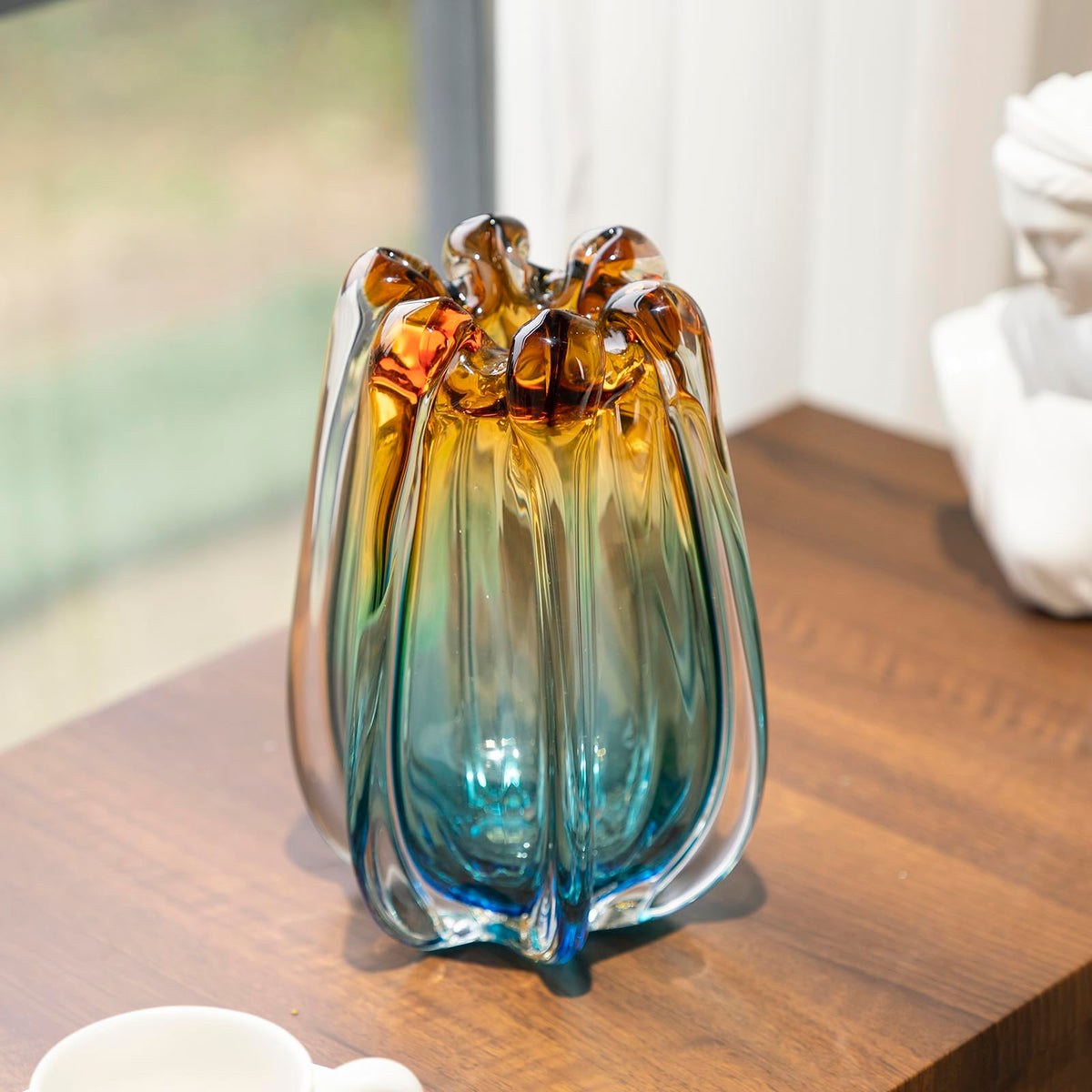YACSNBF elegant vase makes a thoughtful housewarming gift